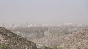 La Dirección de Defensa Civil anticipó que habrá presencia de viento Zonda en algunas partes de la provincia de Mendoza.