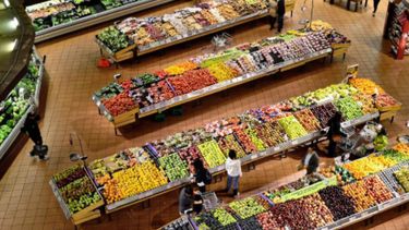 Según el caso, el precio de fruta y verdura en Mendoza subió entre 50% y 100% por las variaciones del dólar blue