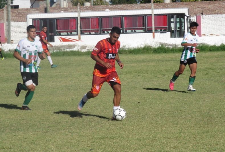 22 El Porvenir jugará de local en Rincón del Atuel ante el Sportivo Balloffet. Sábado 12 03 22