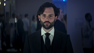 YOU se estrenó por primera vez en septiembre de 2018 y cautivó a las audiencias, logrando filmar más de 30 capítulos para Netflix.&nbsp;