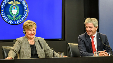 Kristalina Georgieva titular del FMI, junto a Luis Caputo en la conferencia de prensa