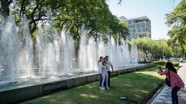 Sitio Andino | covid 19 mendoza, coronavirus mendoza, gente en la calle, pandemia, covid, gente, personas, aire libre, verano, clima, tiempo, mendoza,cafe, cafes, turismo, semana santa