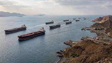 Alivio en los mercados: reabre el Estrecho de Ormuz y el petróleo rompe la barrera de los U$S100 Alivio en los mercados: reabre el Estrecho de Ormuz y el petróleo rompe la barrera de los U$S100