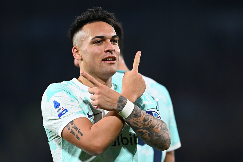 Lautaro Martínez por dos para el triunfo del Inter.