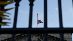 El puente de Londres ha caído: cómo es el protocolo con el que se informó la muerte de la reina Isabel II