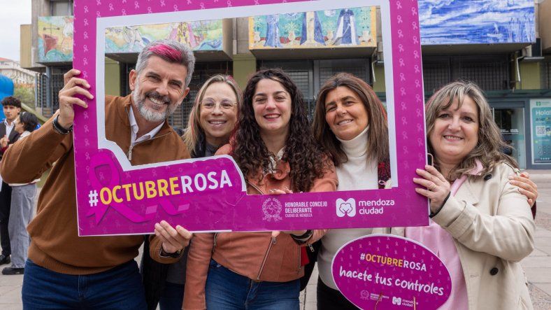 Ulpiano Suarez participó de la campaña Teñite Rosa. Ulpiano Suarez participó de la campaña Teñite Rosa.