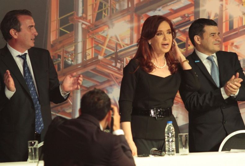 visitia Cristina Fernandez YPF