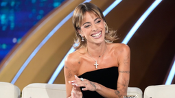 Tini Stoessel y Young Miko: el romance que sacude a la farándula