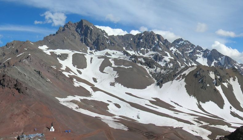 El Cerro Santa Elena tiene su cima a unos 5.000 metros de altura.