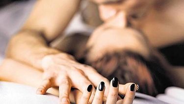 Explorar las fantasías sexuales en pareja fortalece la confianza y el deseo