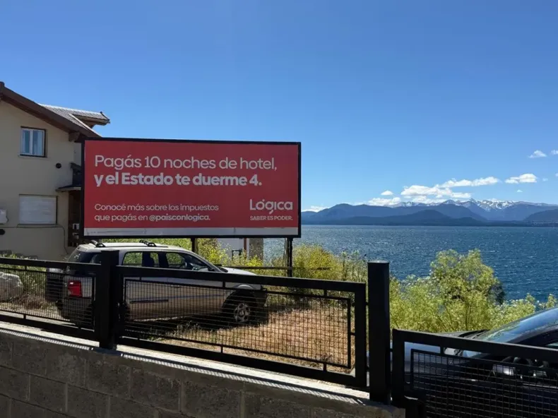 El slogan en Bariloche al que se refirió el senador Valentín González durante el tratamiento del proyecto.