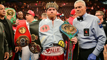 Canelo Álvarez ganó con autoridad.
