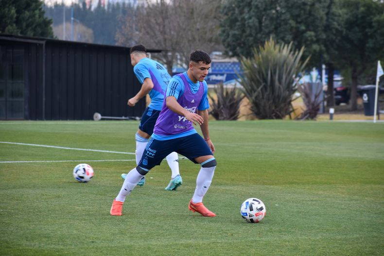 La Selección de fútbol sub-17 de Argentina se prepara con todo.