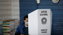 Lula superó a Bolsonaro por más de 4 puntos y habrá segunda vuelta en Brasil
