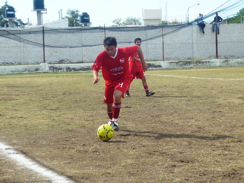 Villa Atuel dio vuelta el partido  venció a Balloffet por 2 a 1.