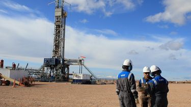 Vaca Muerta: la producción de YPF creció 38% en los últimos ocho meses