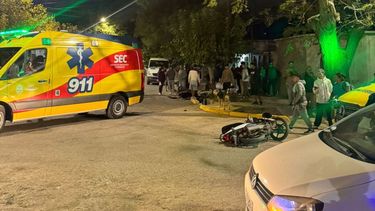 Violento choque entre motos en Las Heras dejó dos jóvenes en grave estado Violento choque entre motos en Las Heras dejó dos jóvenes en grave estado