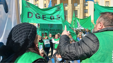 Trabajadores de Salud podrán acceder a una carrera administrativa