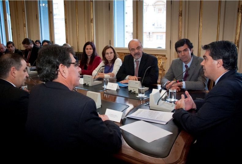 Corresponsabilidad gremial capitanich Urtubey Tomada
