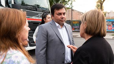 Mientras pide un salvataje financiero a la provincia, Francisco Lo Presti da un bono para llevarle clientes a un banco privado. Mientras pide un salvataje financiero a la provincia, Francisco Lo Presti da un bono para llevarle clientes a un banco privado.