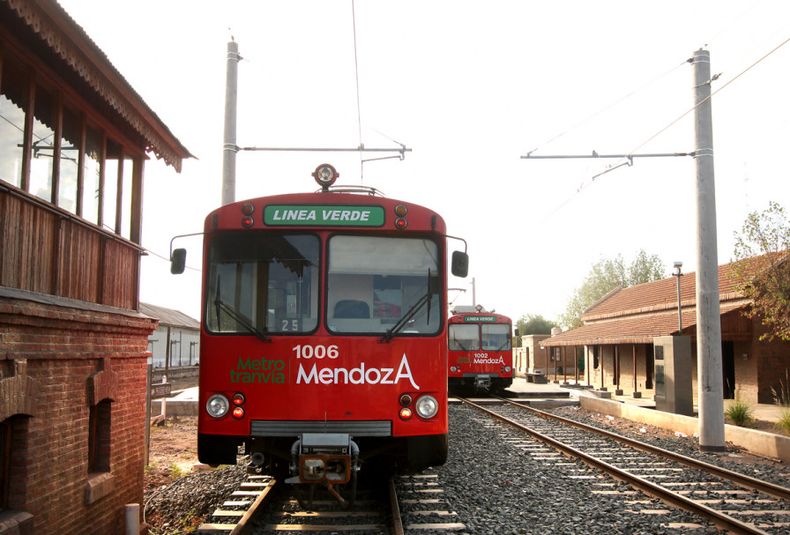 A partir de hoy, el Metrotranvía es oficialmente parte del paisaje cotidiano de Mendoza.