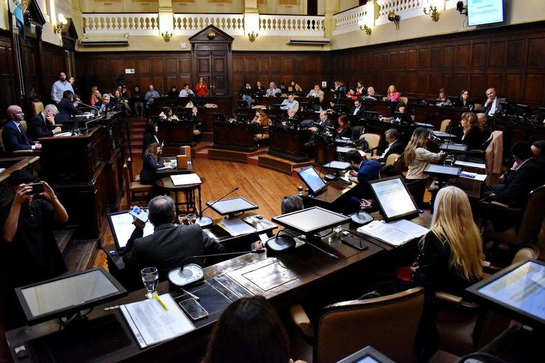 El proyecto deberá tratarse en comisiones de la Cámara de Diputados. El proyecto deberá tratarse en comisiones de la Cámara de Diputados.