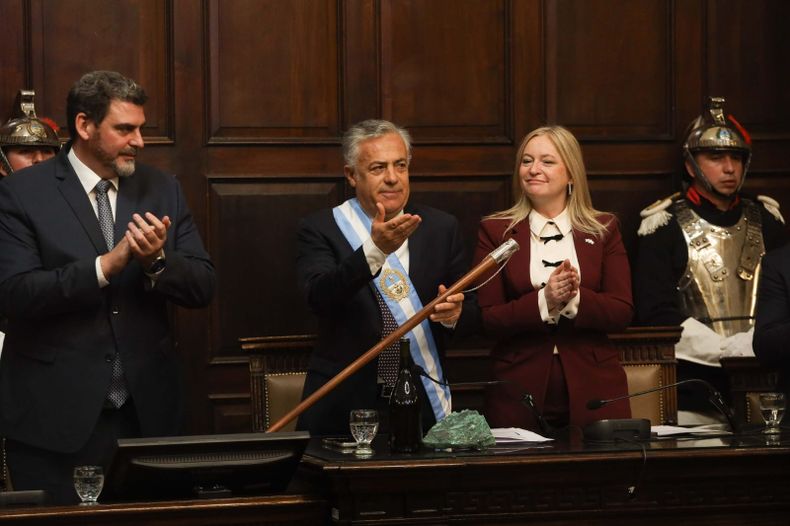 El gobernador Alfredo Cornejo anunció cinco obras públicas en la Asamblea Legislativa.&nbsp;