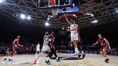 El cordobés Campazzo, exbase de los Denver Nuggets y Dallas Mavericks, aportó 8 tantos.