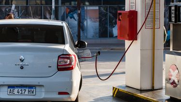 Los mendocinos que usan GNC para movilizarse tendrán que ajustar el presupuesto con la nueva suba de precio