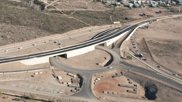 La Dirección Provincial de Vialidad ya trabaja sobre la Nueva Panamericana Ruta 82. Se avanza sobre la traza principal de ocho kilómetros.