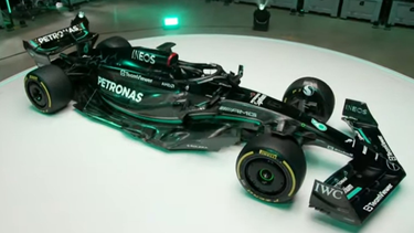 Mercedes se renueva.