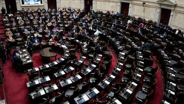 El proyecto de reforma laboral podría frenarse en Diputados por el artículo que modifica el pago de licencias por enfermedad. El proyecto de reforma laboral podría frenarse en Diputados por el artículo que modifica el pago de licencias por enfermedad.