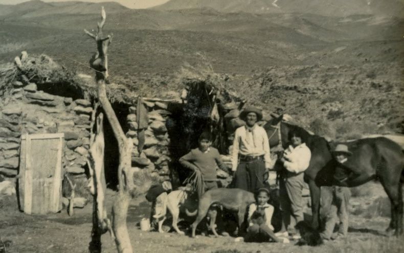 Veranadores malargüinos a comienzos del Siglo XX (Foto Archivo Histórico Raúl Becerra).
