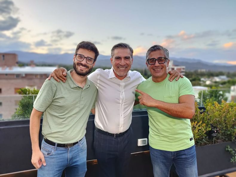 Mario Vadillo y equipo del Partido Verde en el lanzamiento de su campaña a gobernador. 