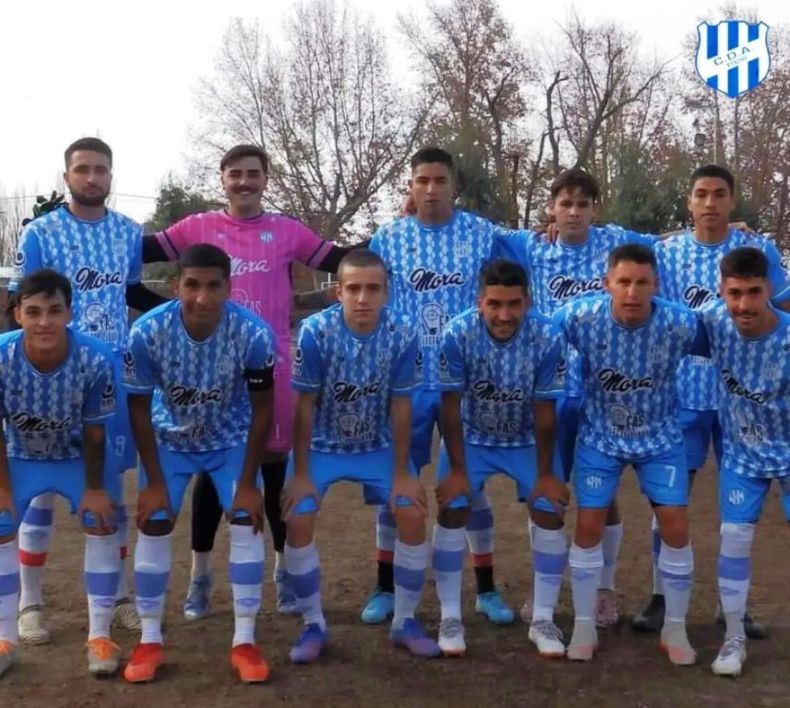 Fútbol. Deportivo Argentino goleó a El Tropezón por 4 a  0.