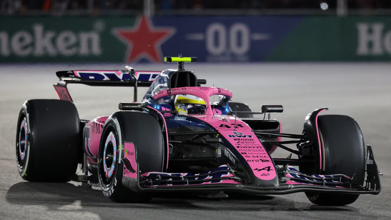 Franco Colapinto sufrió daños en la largada y cerró un frustrante GP de Las Vegas