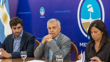 Tras las elecciones 2025, Alfredo Cornejo salió a hacer anuncios para el Este.