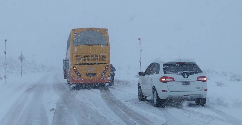 Habr&aacute; nieve en zona de cordillera y precordillera este martes, anticipa el pron&oacute;stico