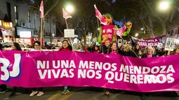 La convocatoria se desarrolla en un contexto de profunda preocupación por la situación que atraviesan las mujeres