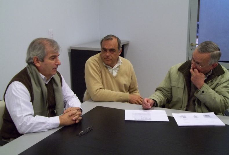 Roberto Battistón, decano Facultad Ciencias Aplicadas a la Industria, Enrique Ferraro, subsecretario de Obras Públicas de San Rafael, Horacio Pessano decano UTN San Rafael