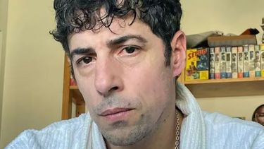 Esteban Lamothe protagoniza esta miniserie en Netflix.