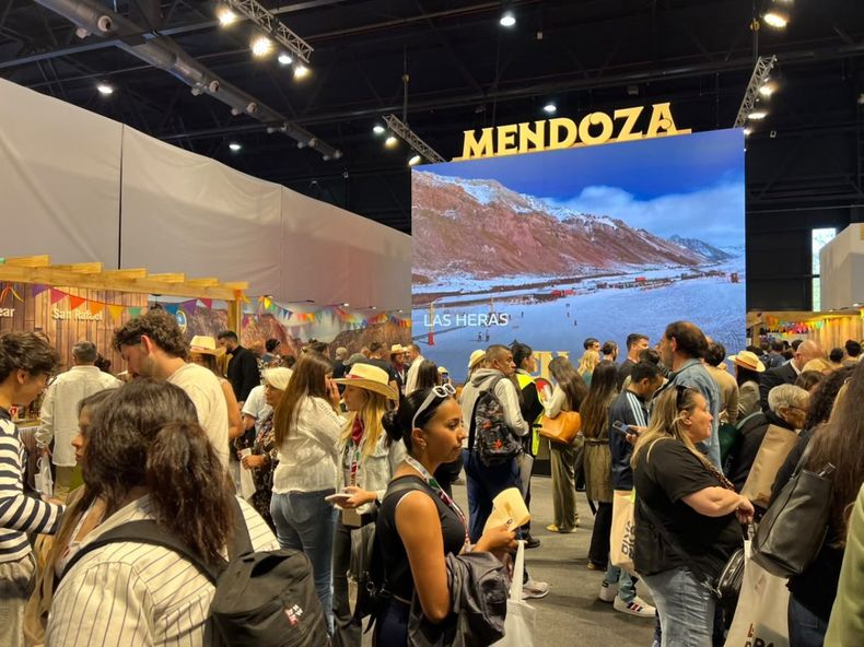 Mendoza en la Feria Internacional de Turismo: muestra sus paisajes, vinos y avanza en nuevas oportunidades