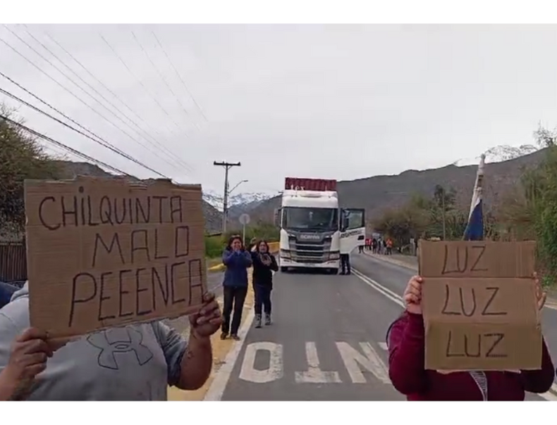 Un reclamo por falta de luz en Las Vizcachas dificulta el tránsito en el paso de Mendoza a Chile