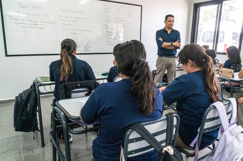 Amenazas en escuelas: hubo 230 establecimientos afectados y 19 padres denunciados.