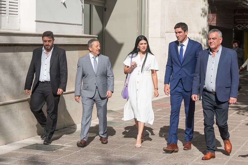 Los intendentes del Partido Justicialista mendocino respaldaron la posición de Emir Félix en el Consejo partidario.