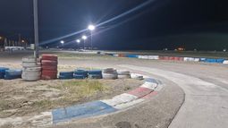 Karting iluminado en el Este.