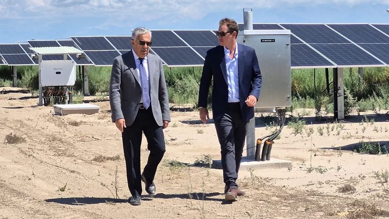 Alfredo Cornejo se refirió a los resultados de las elecciones 2026 durante la inauguración del Parque Solar Anchoris.