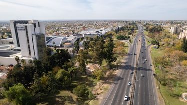 Ojo conductores: desde este lunes cambia el sentido de circulación en las laterales del Acceso Este Ojo conductores: desde este lunes cambia el sentido de circulación en las laterales del Acceso Este