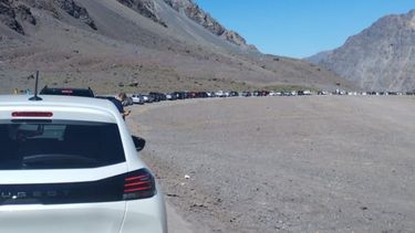 Por fallas en el sistema, hay demoras en el Paso Internacional Los Libertadores Por fallas en el sistema, hay demoras en el Paso Internacional Los Libertadores