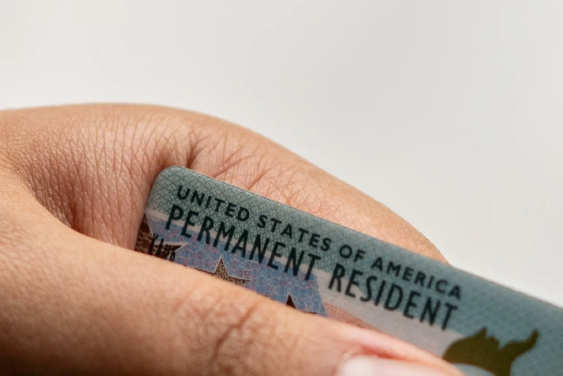 Migraciones permitirá el ingreso sin visa a quienes cuenten con Green Card